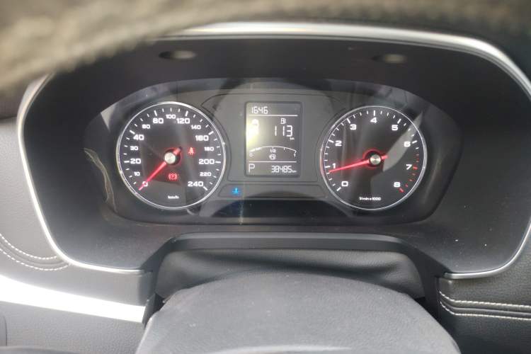 Used Roewe RX5 2019 20T Two-Wheel Drive Automatic 4G Connected Platinum Edition
