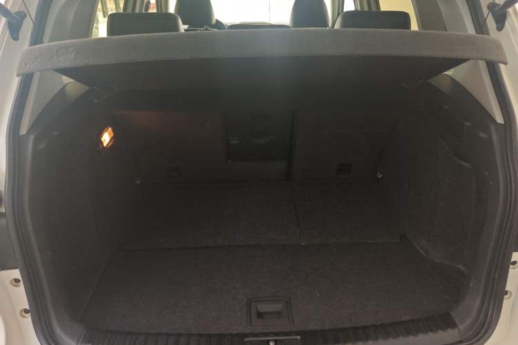 Used Volkswagen Tiguan 2016 280TSI Automatic Two-Wheel Drive Silk Road Comfort Edition
