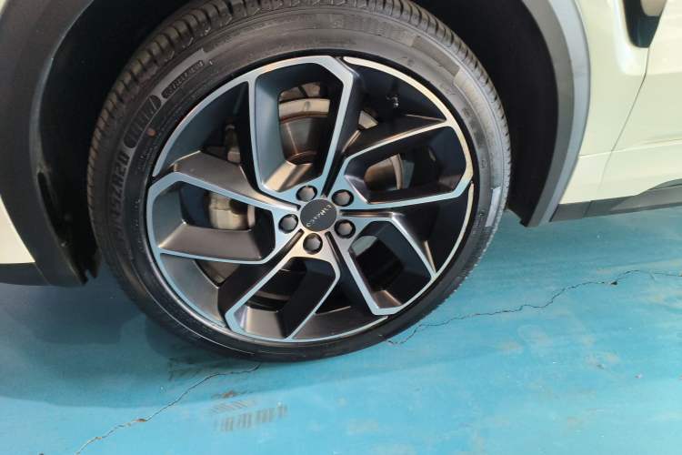 Used Lynk & Co 05 2020 2.0TD Two-Wheel Drive Shine Halo