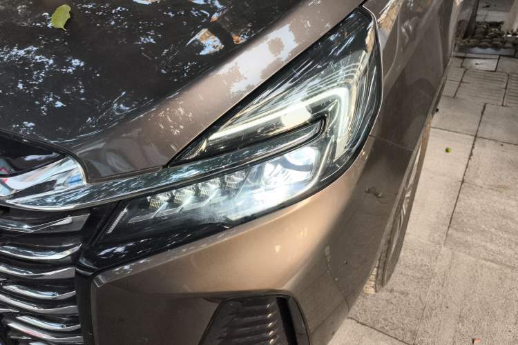 Used Buick GL8 2023 Land Executive Class Comfort Model