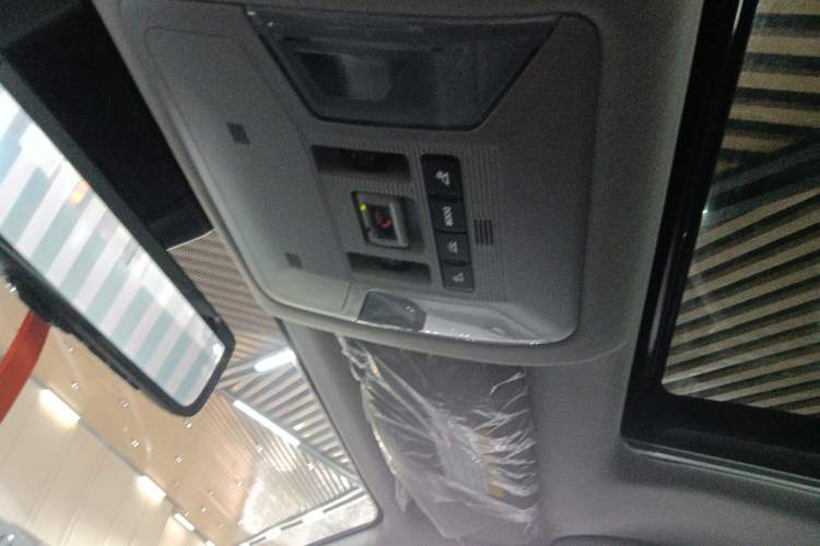 Used Toyota Wildlander 2023 Dual-Motor 2.5L E-CVT Four-Wheel Drive Prestige Edition
