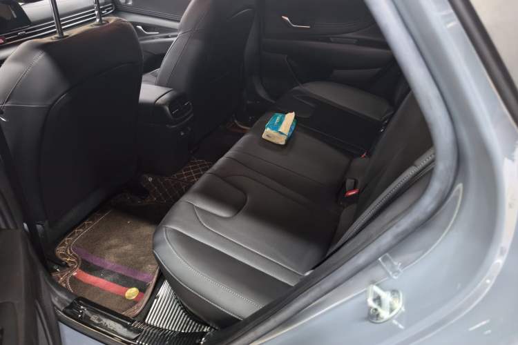 Used Hyundai Elantra 2022 1.5L CVT LUX Prestige Edition
