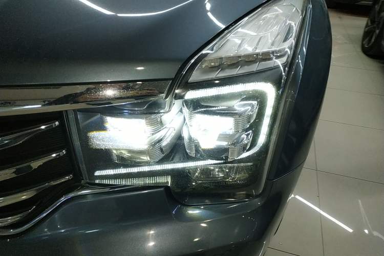 Used GAC Trumpchi GS8 2017 320T Two-Wheel Drive Luxury Smart Connectivity Version (7 Seats)
