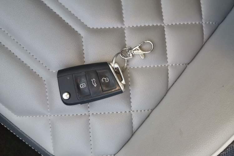 Used Volkswagen Tayron 2023 300TSI Two-Wheel-Drive Luxury Plus Advanced Edition
