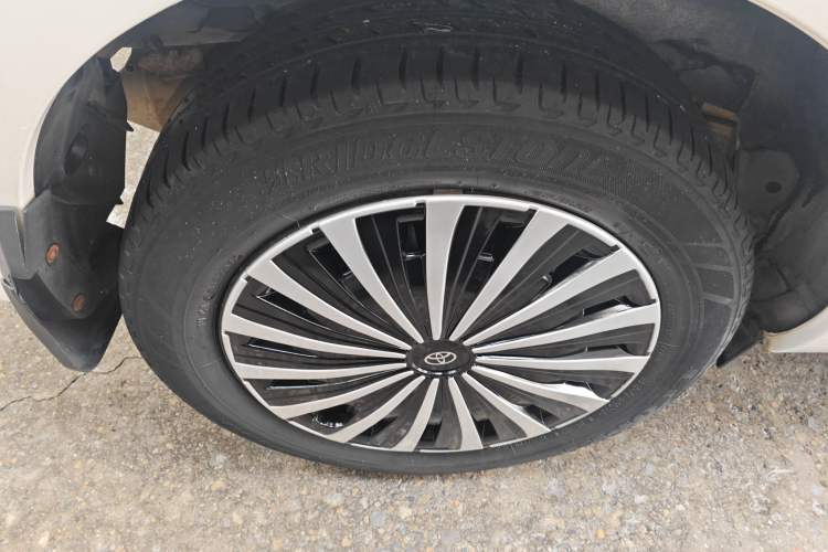 Used Toyota YARiS L 2016 Revised 1.5E CVT Charming Edition