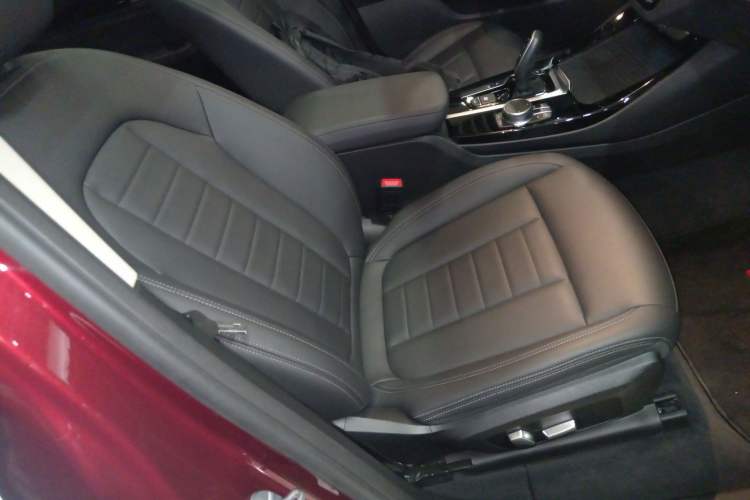 Used BMW X3 2018 xDrive25i Luxury Package China VI Emission Standard
