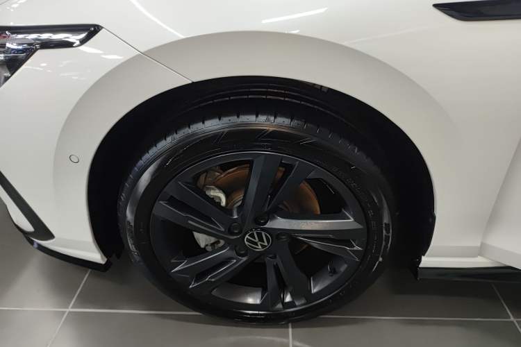 Used Volkswagen Golf 2023 Facelift 280TSI DSG R-Line