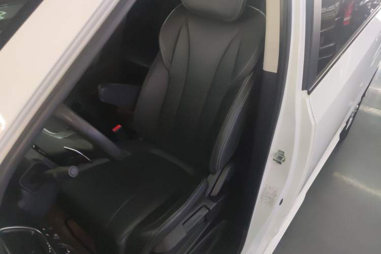 Used SAIC MAXUS G20 2023 ES 2.0T Gasoline Automatic Value Edition
