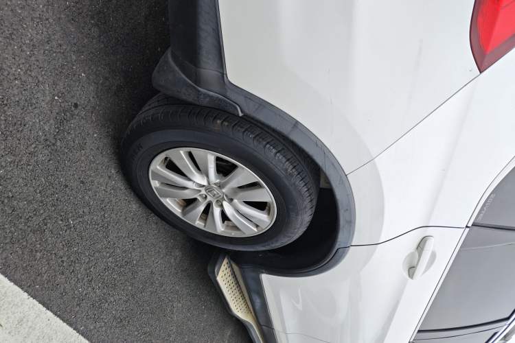 Used Honda CR-V 2016 2.0L Two-Wheel Drive Classic Edition