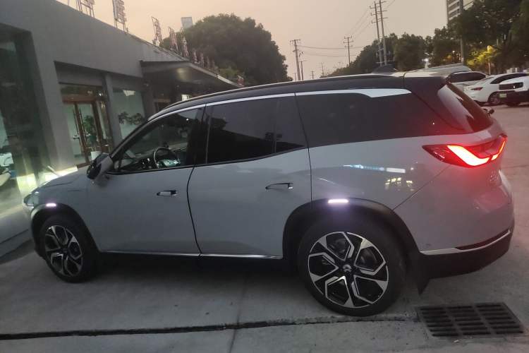 Used Nio ES8 2020 580 km Range Signature Edition Six-Seater Version
