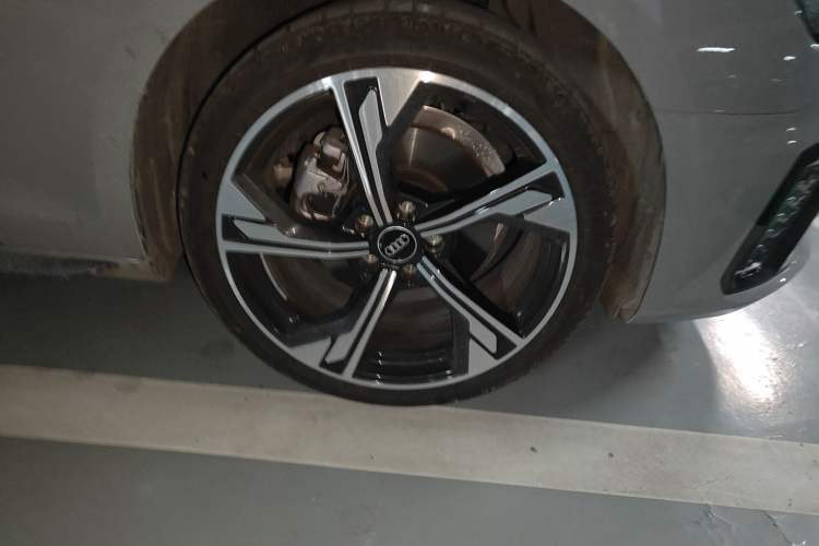 Used Audi A4L 2024 40 TFSI Luxury Dynamic Edition (Starry Night Version)