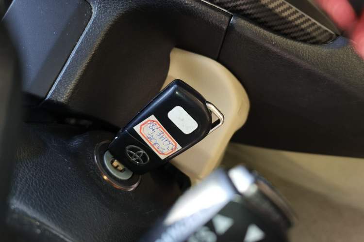 Used Toyota Camry 2015 2.0E Elite Edition
