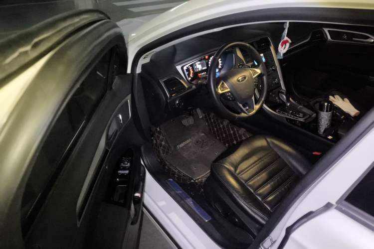 Used Ford Mondeo 2013 2.0L GTDi 200 Fashion Edition
