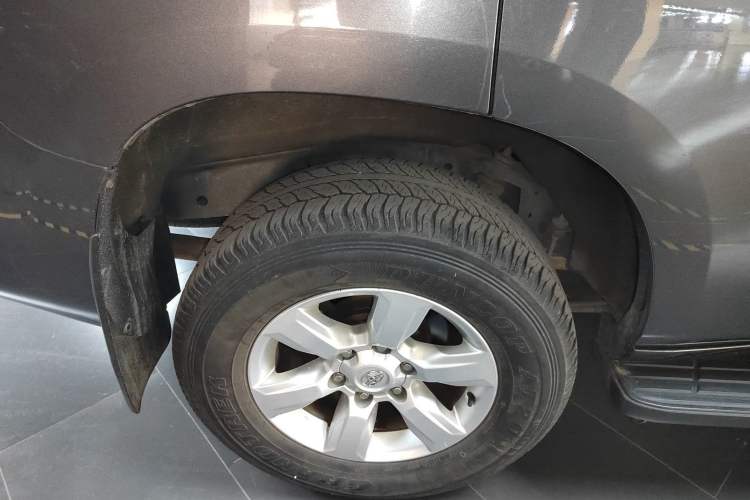 Used Toyota Prado 2014 2.7L Middle East Version Parallel Import
