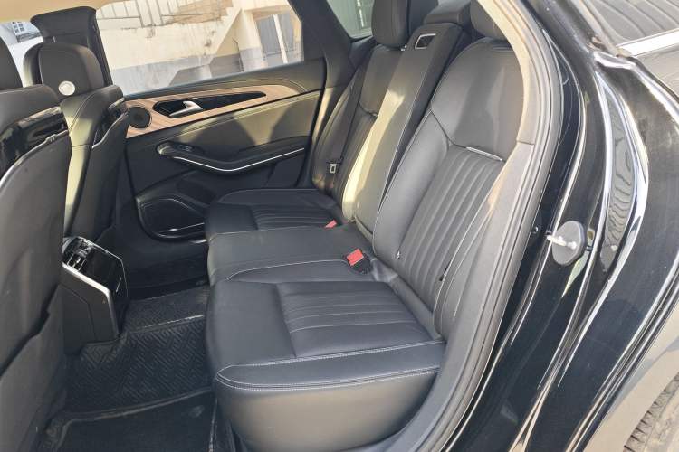 Used Hongqi H9 2023 2.0T Smart Connect Flagship Edition
