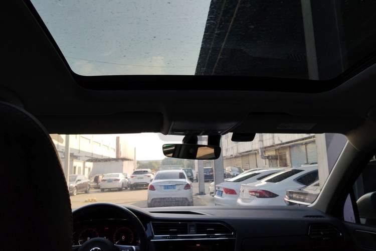 Used Volkswagen Tiguan L 2021 330TSI Automatic Two-Wheel Drive R-Line Enhanced Edition
