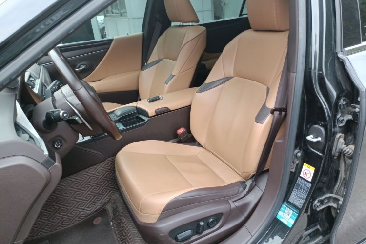 Used Lexus ES 2018 200 Excellence Edition China V Standard
