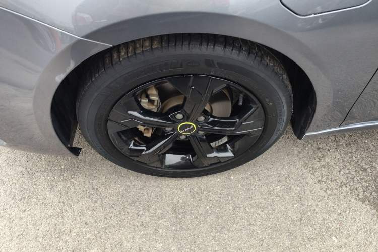 Used Roewe i6 MAX New Energy 2020 1.5T PHEV Cool & Spacious Skyroof Intelligent Drive Supreme Edition
