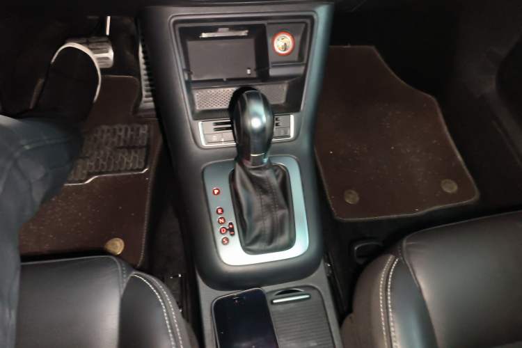 Used Volkswagen Tiguan 2017 300TSI Automatic Two-Wheel Drive Silk Road Comfort Edition
