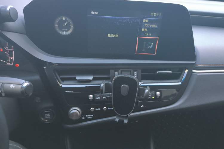 Used Lexus ES 2021 200 Excellence Edition
