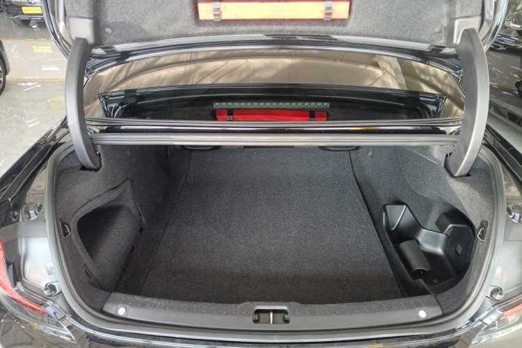 Used Volvo S90 New Energy 2024 Plug-in Hybrid Four-Wheel Drive Long-Range Luxury Smart Edition
