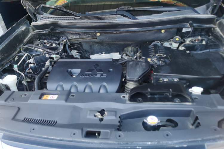 Used Mitsubishi Outlander 2018 2.0L Two-Wheel Drive Glory Edition 5 Seats