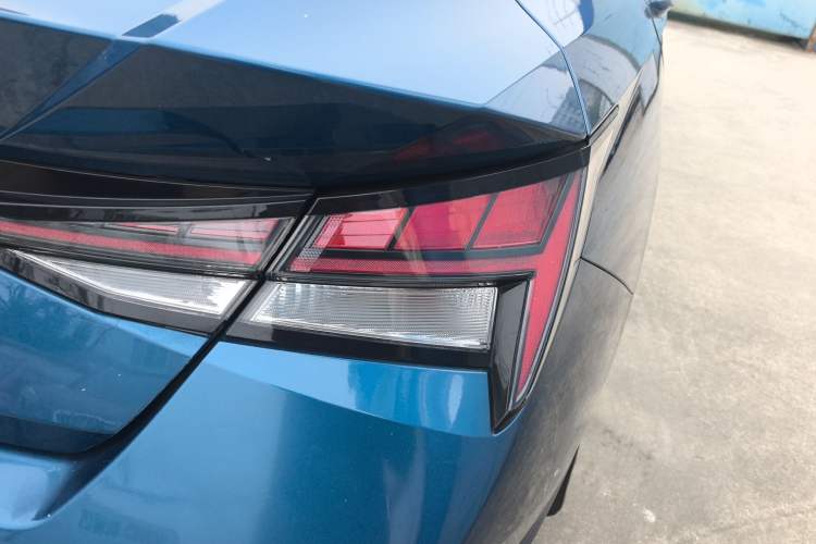 Used Hyundai Elantra 2021 1.5L CVT LUX Prestige Edition