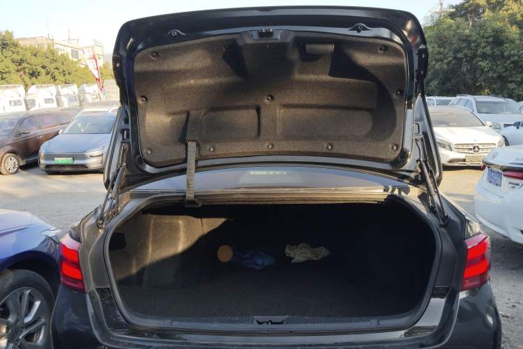 Used Toyota Crown 2015 2.0T Fashion Edition
