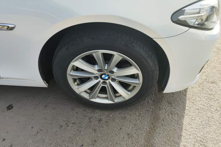 Used BMW 5 Series 2017 520Li Elegant Edition

