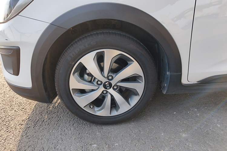 Used Kia KX Cross 2017 1.4L AT GLS
