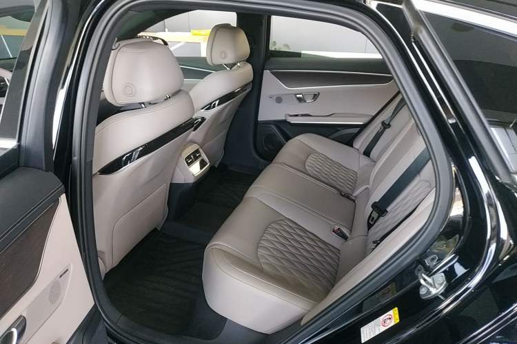 Used BYD Han 2025 EV with 701 km of Laser Radar-Enabled Intelligent Driving
