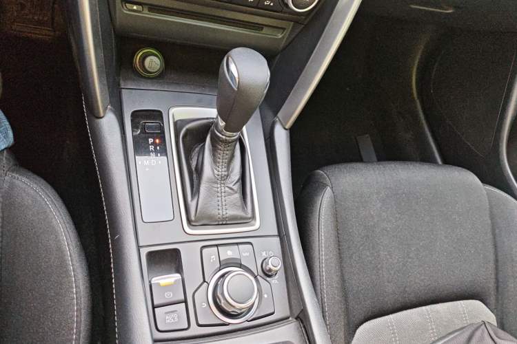 Used Mazda CX-4 2018 2.0L Automatic Two-Wheel Drive Blue Sky Exploration Version China V Standard
