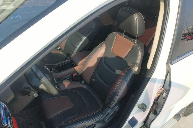 Used Dongfeng Fengon 580 2016 1.5T Manual Luxury Version