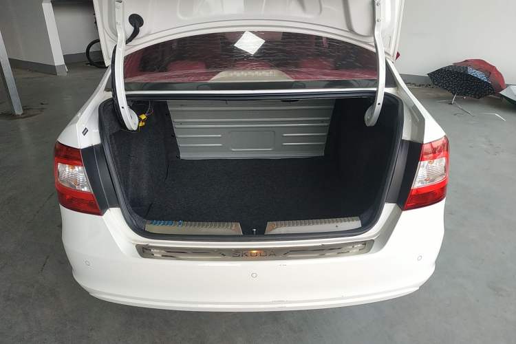 Used Skoda Rapid 2016 1.6L Manual Trend Edition
