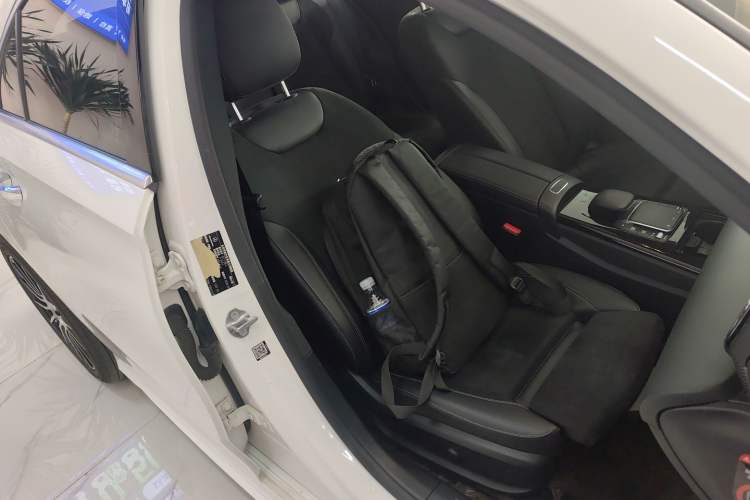 Used Mercedes-Benz A-Class 2020 Restyled A 200 L Sport Sedan Fashion Version
