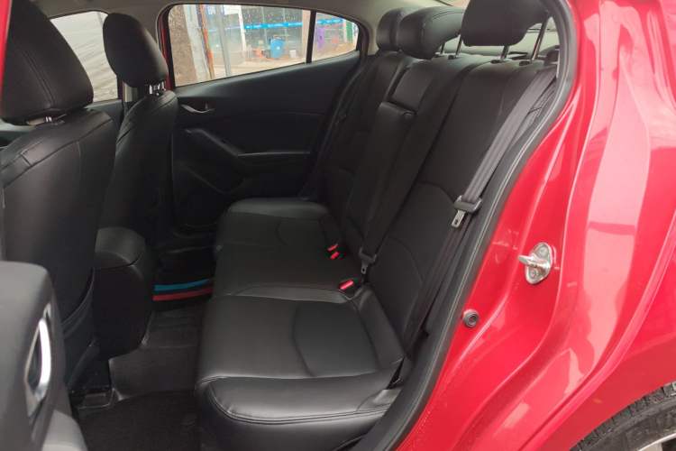 Used Mazda Mazda 3 Axela 2016 Sedan 1.5L Automatic Luxury Model