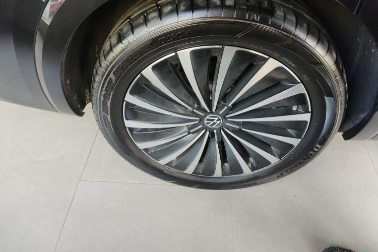 Used Volkswagen Viloran 2024 380TSI Premium Edition
