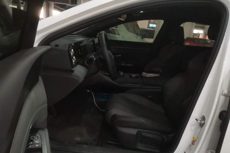 Used BYD Qin L 2024 DM-i 80KM Leading Model
