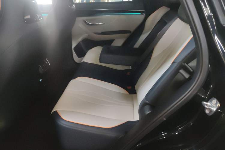 Used BYD Song PLUS New Energy 2024 HONOR Edition DM-i 71km Luxury Model