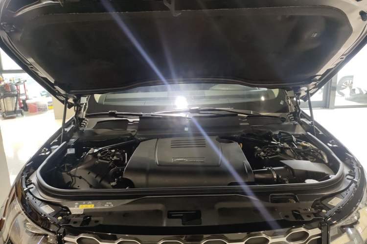 Used Land Rover Discovery 2023 300PS S
