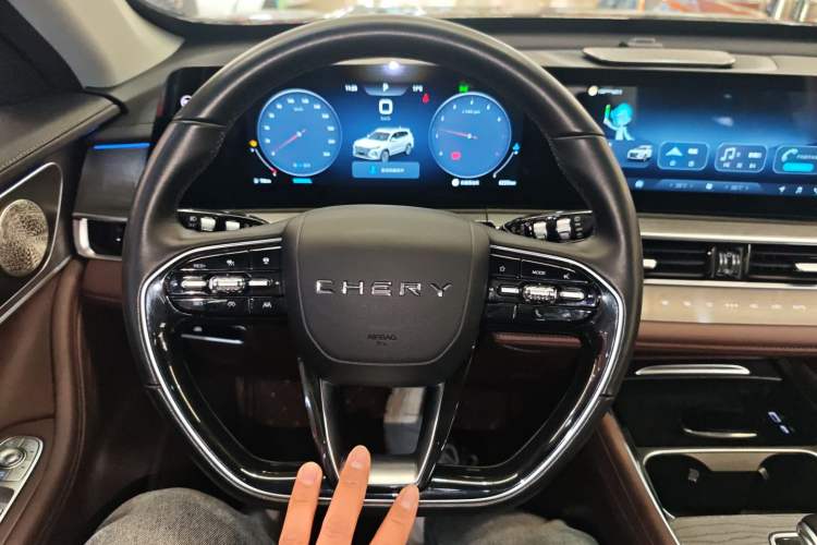 Used Chery Tiggo 8 PRO 2024 Champion Edition 290T Two-Wheel Drive Peak Version 7 Seats
