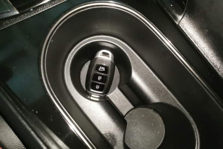 Used Hyundai Elantra 2021 240TGDi DCT LUX Prestige Edition