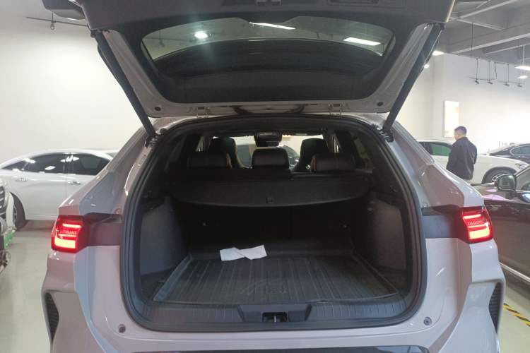 Used BYD Song PLUS New Energy 2024 HONOR Edition DM-i 150km Flagship PLUS
