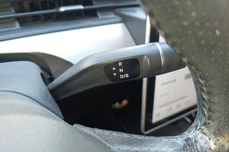 Used NETA V 2021 Standard Range Entertainment Edition