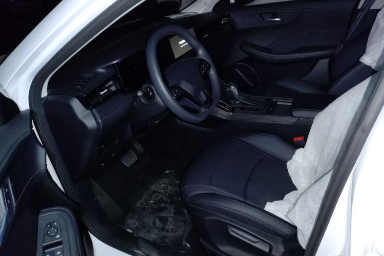 Used Roewe i5 2023 1.5L CVT Luxury Edition
