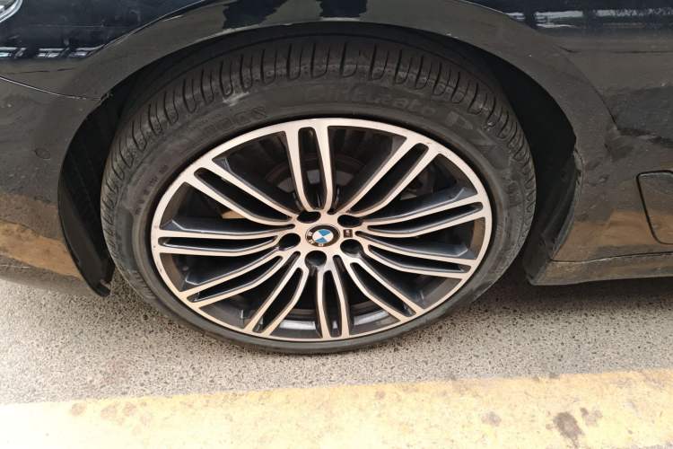 Used BMW 5 Series 2019 530Li Luxury Edition M Sport Package
