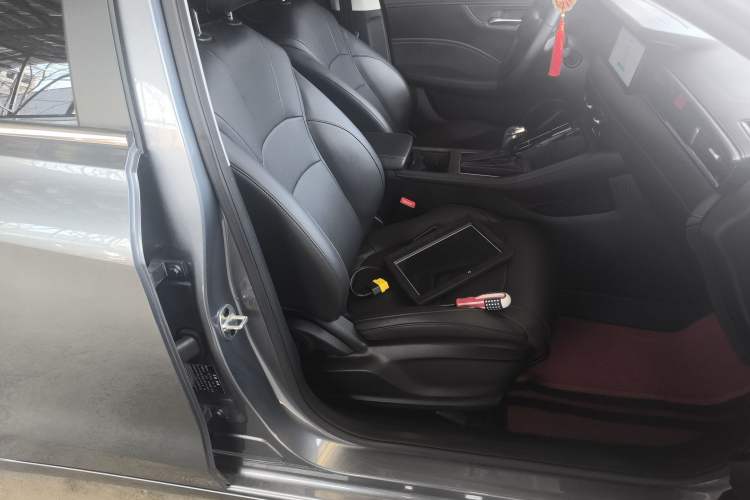 Used Roewe i5 2023 1.5L CVT Luxury Edition