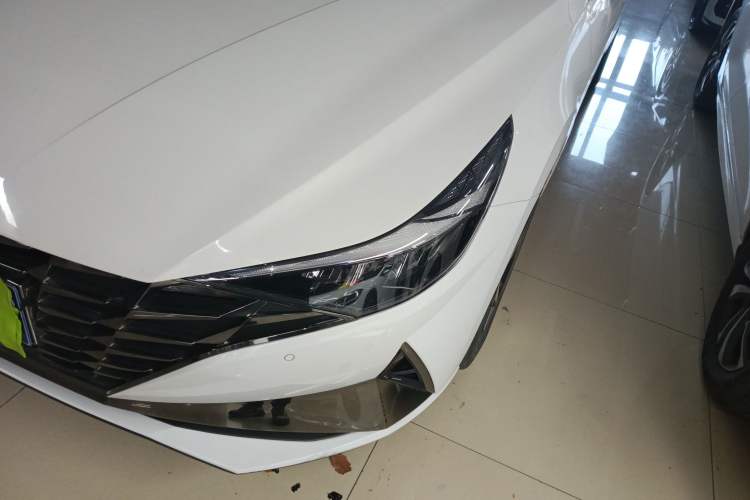 Used Hyundai Elantra 2021 1.5L CVT LUX Prestige Edition