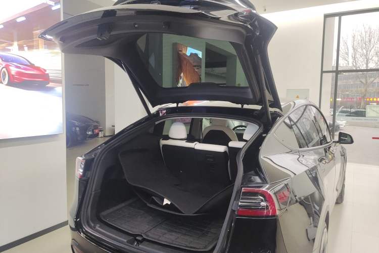 Used Tesla Model Y 2021 Performance High-Performance All-Wheel-Drive Version