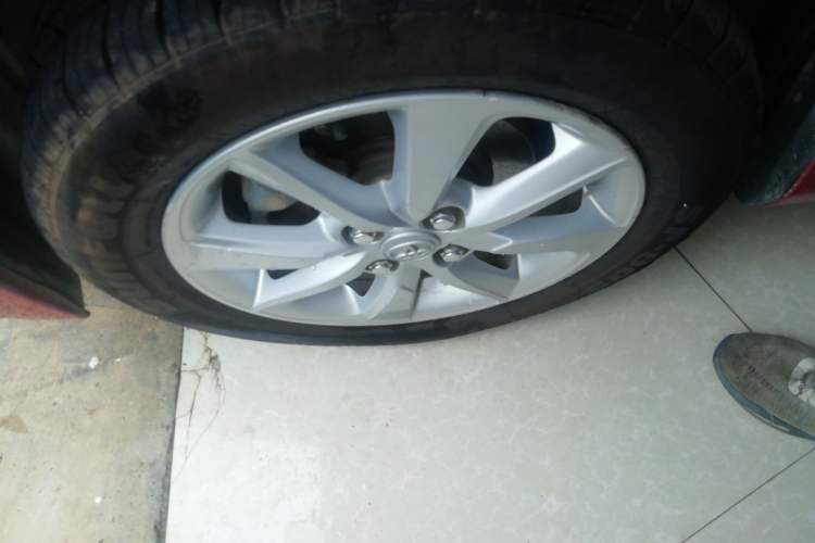 Used Toyota YARiS L 2015 1.5G Automatic Xuan Dong Sunroof Special Edition
